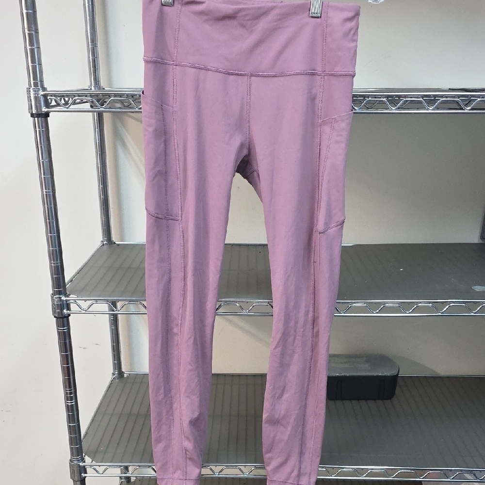 Athleta Medium Tall Stash 7/8 Leggings